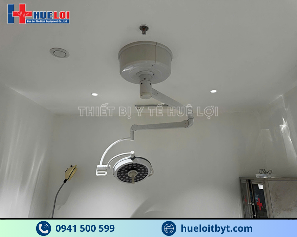 đèn mổ halogen treo trần cao cấp