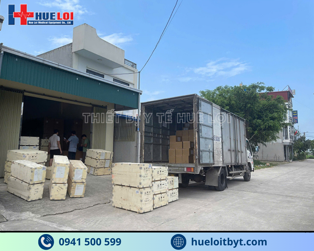 Đèn phẫu thuật được Huê Lợi nhập khẩu chính hãng