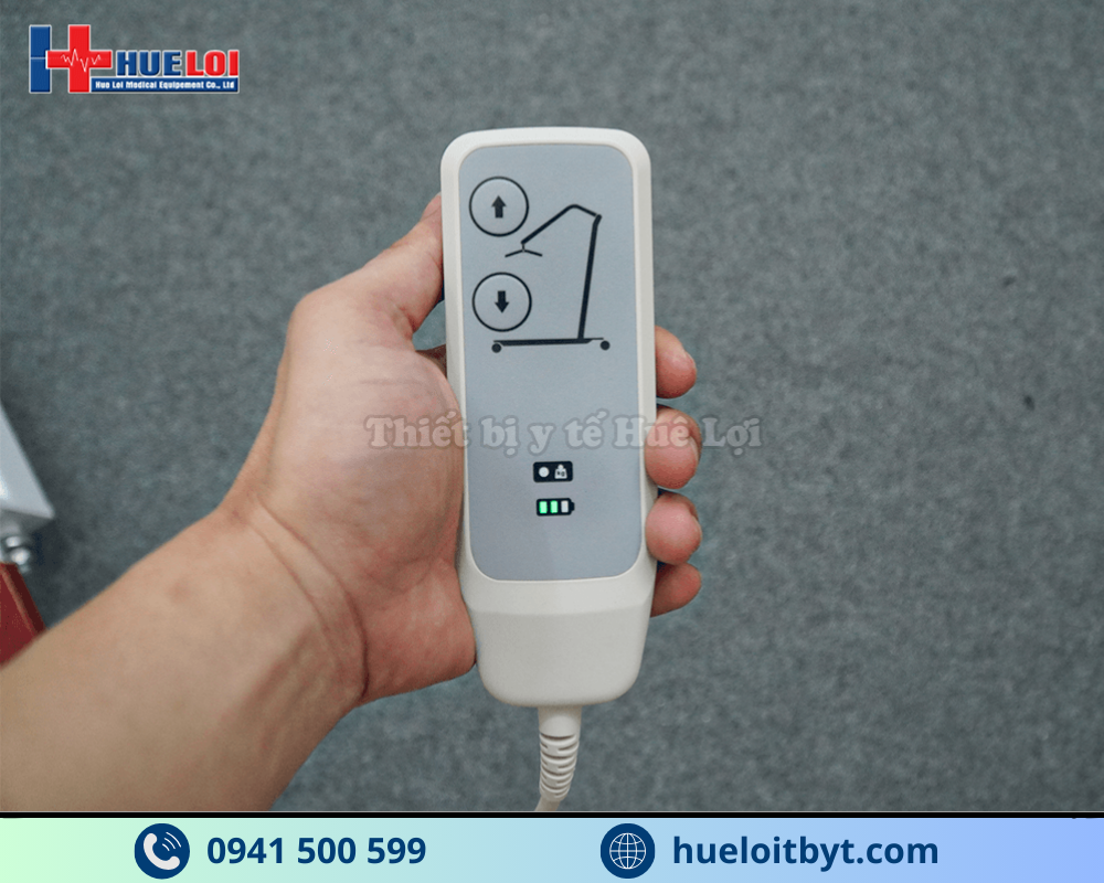 XE CẨU NÂNG HẠ VÀ DI CHUYỂN BỆNH NHÂN BẰNG ĐIỆN