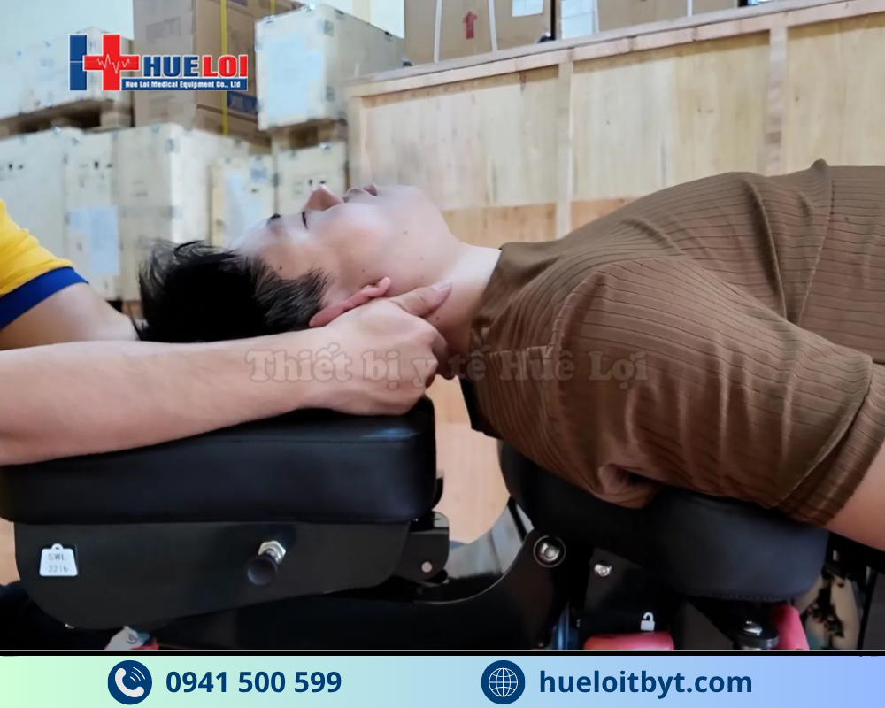 GIƯỜNG NẮN CHỈNH VÀ KÉO GIÃN CỘT SỐNG BẰNG ĐIỆN